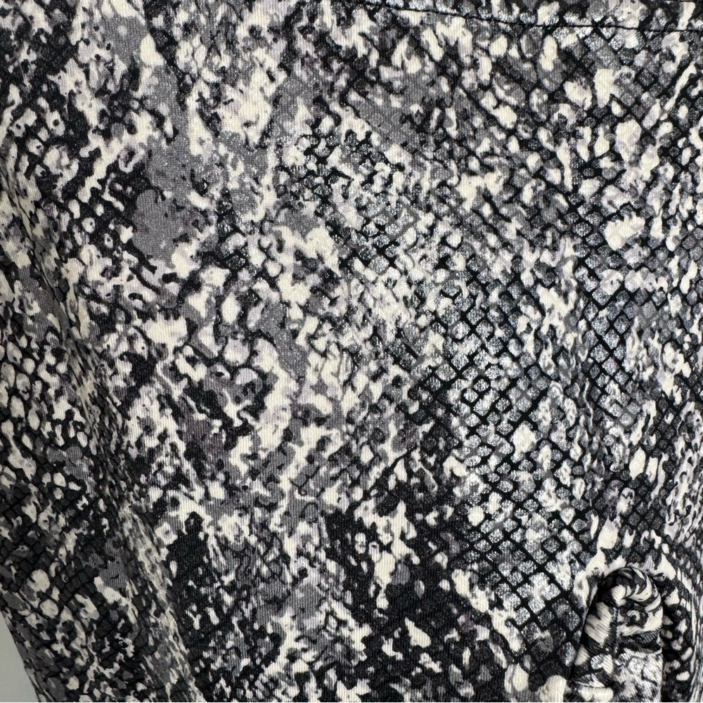 NWT Spanx Black and White Snake Print Leggings - Picture 2 of 8